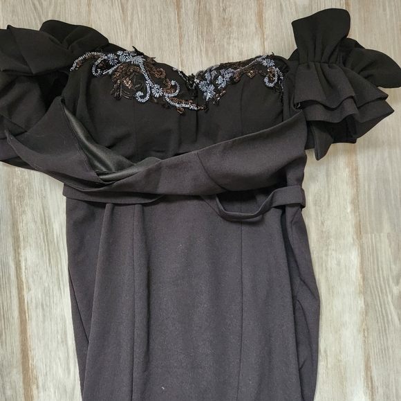 NWT QQ Fashion Black Off-Shoulder Mermaid Gown, Lace-Up Back, Plus Size 1XL - Picture 3 of 14
